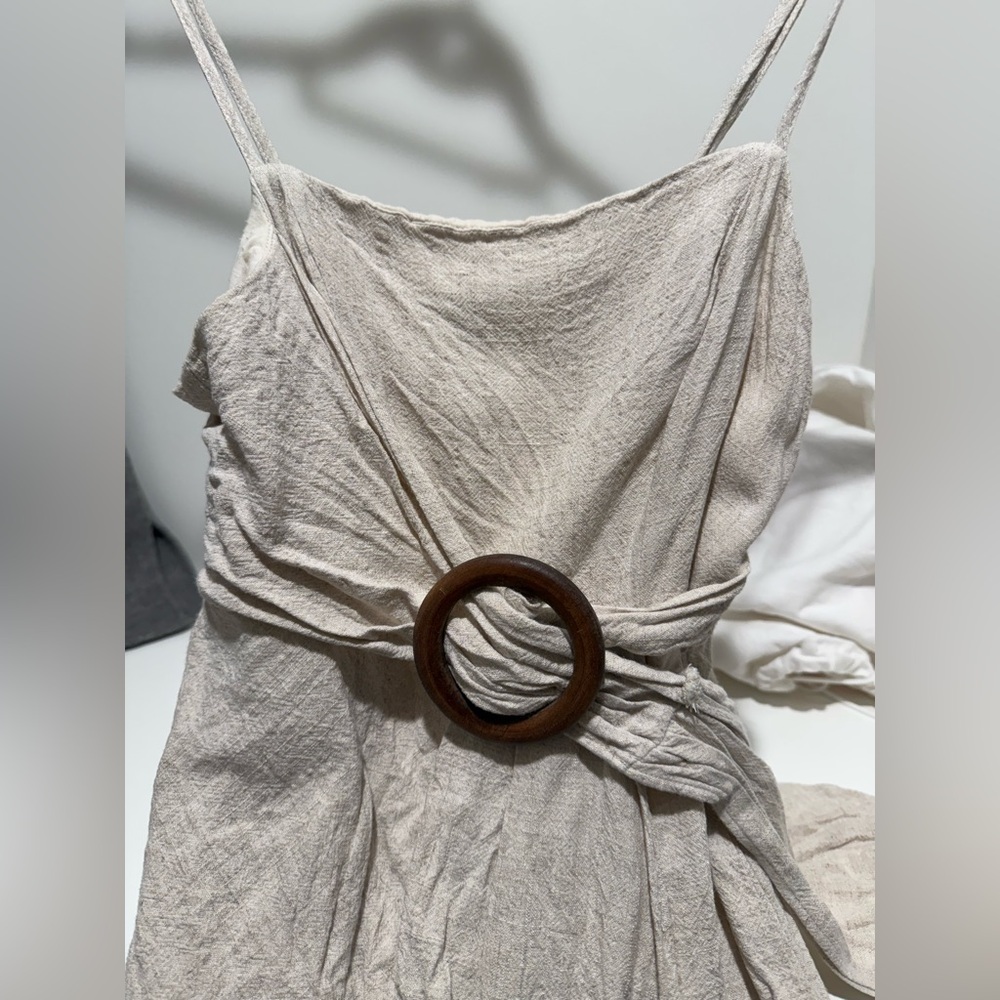 Elegant beige linen Sleeveless Dress - Picture 4 of 5